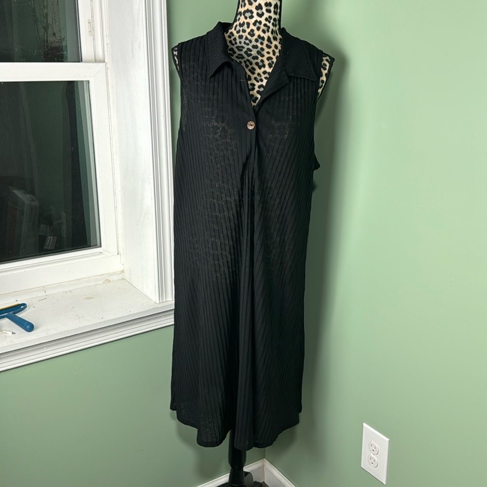 J Valdi black swim cover-up 3X